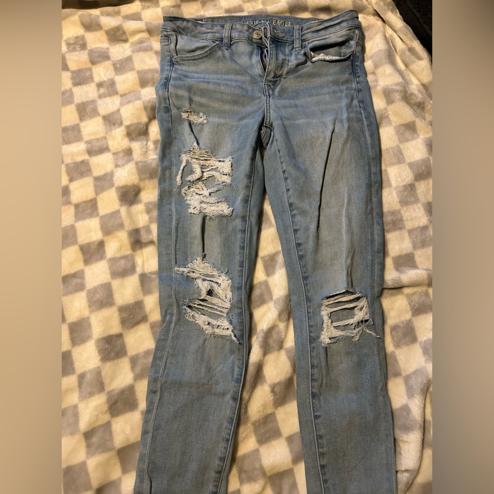American Eagle Next Level Ripped Low Rise Jegging